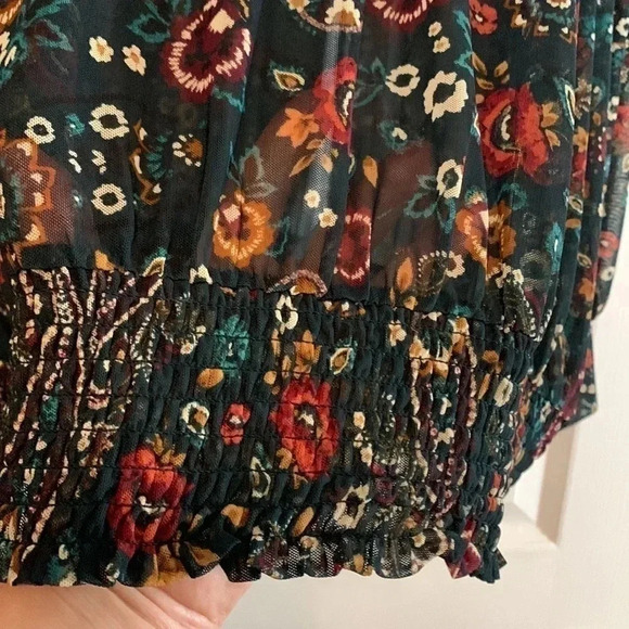 Black floral  3X - Picture 4 of 7